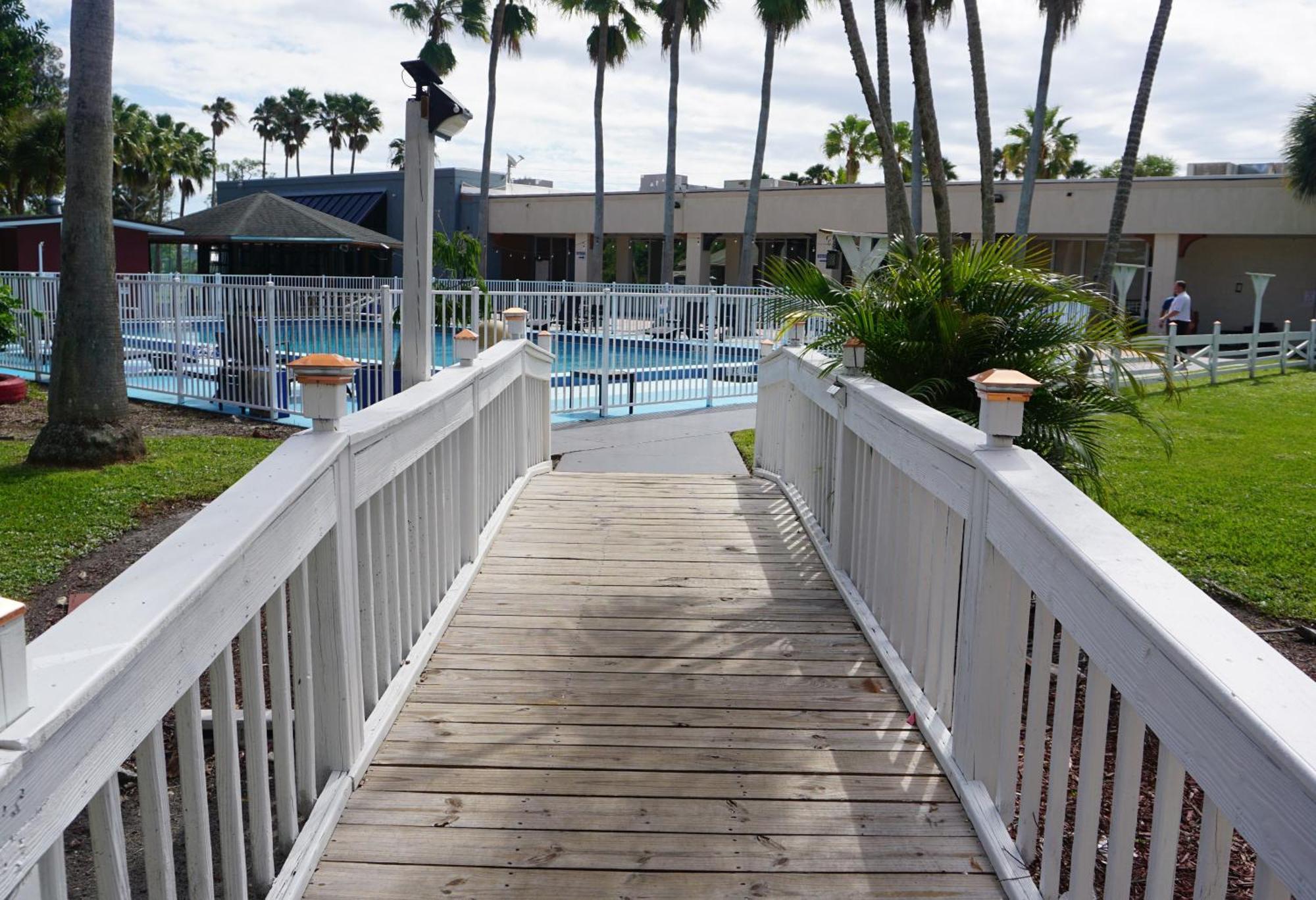 فيلا إكونو لودج منطقة ميناء كانافيرال Merritt Island المظهر الخارجي الصورة