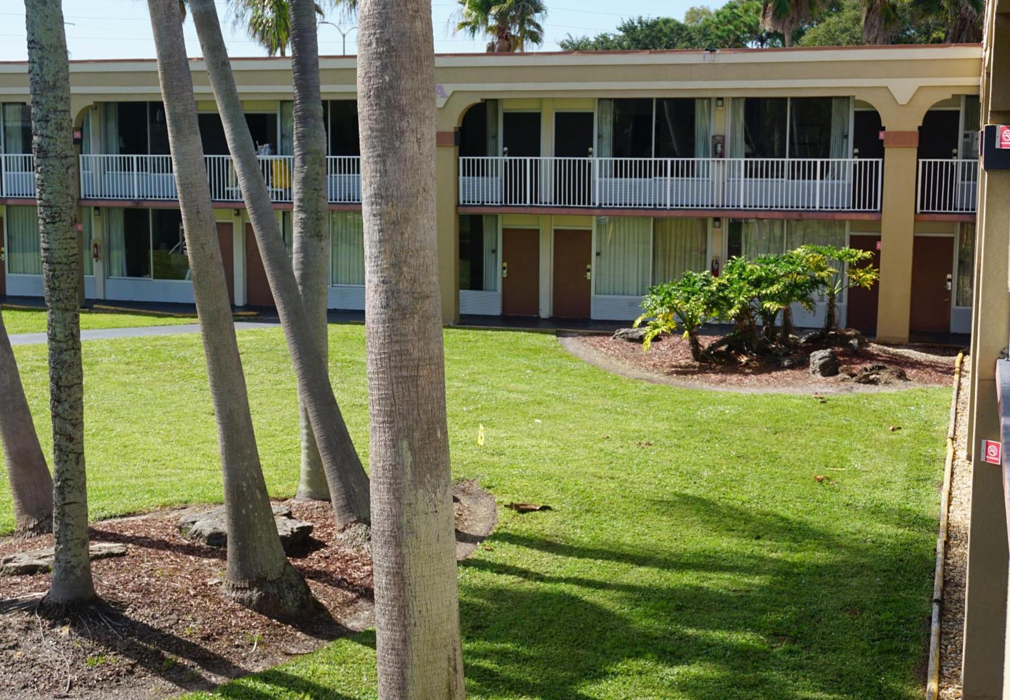 فيلا إكونو لودج منطقة ميناء كانافيرال Merritt Island المظهر الخارجي الصورة