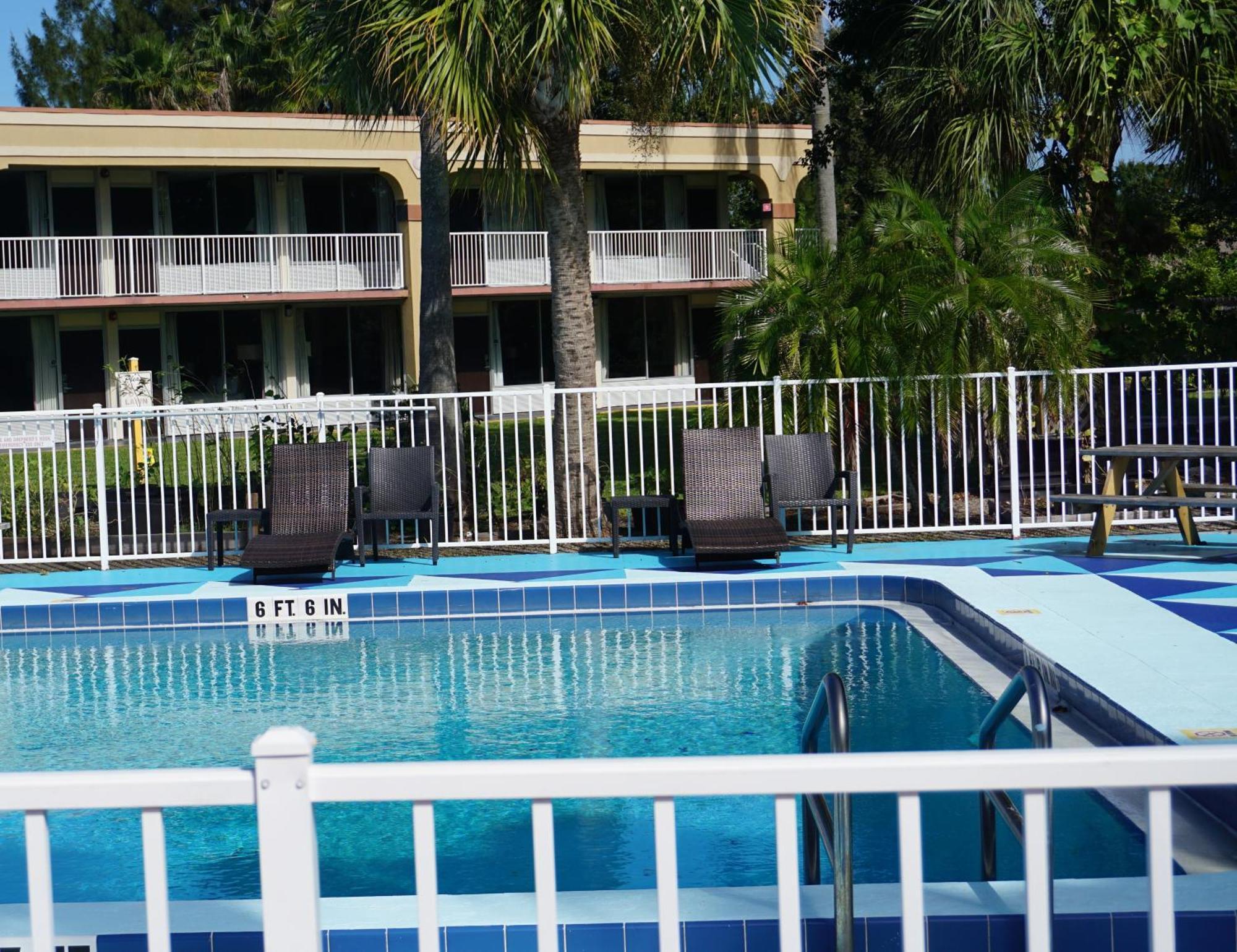 فيلا إكونو لودج منطقة ميناء كانافيرال Merritt Island المظهر الخارجي الصورة